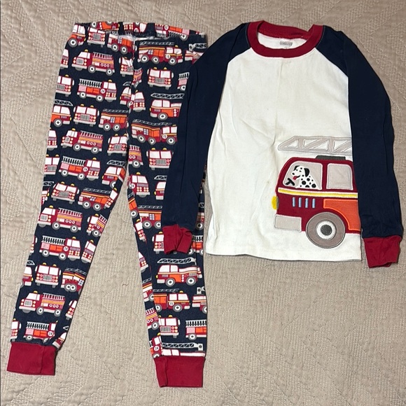 Pajama Set Bundle- Boys 4T - Picture 2 of 8